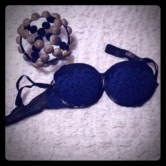 Victoria' s Secret Lace & Leather Push UP 34D